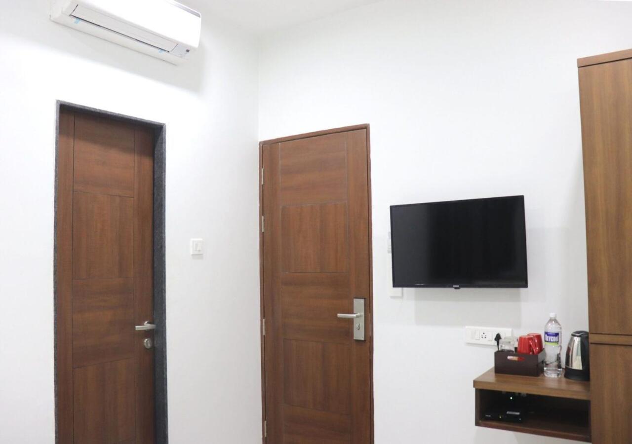 Sharman Suites Pune Esterno foto